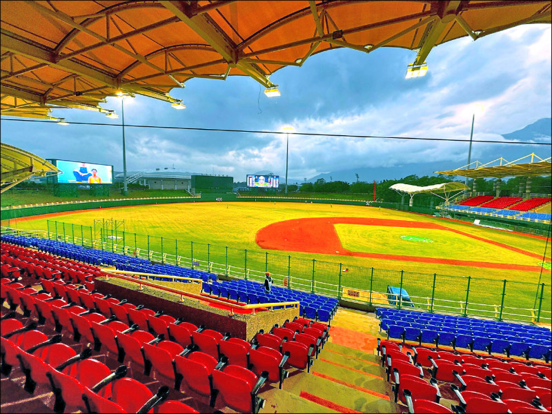 中央挹注1.1億 花蓮棒球場升級完工