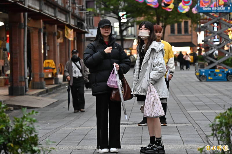 週末鋒面通過降雨增多 氣溫驟降恐達冷氣團標準