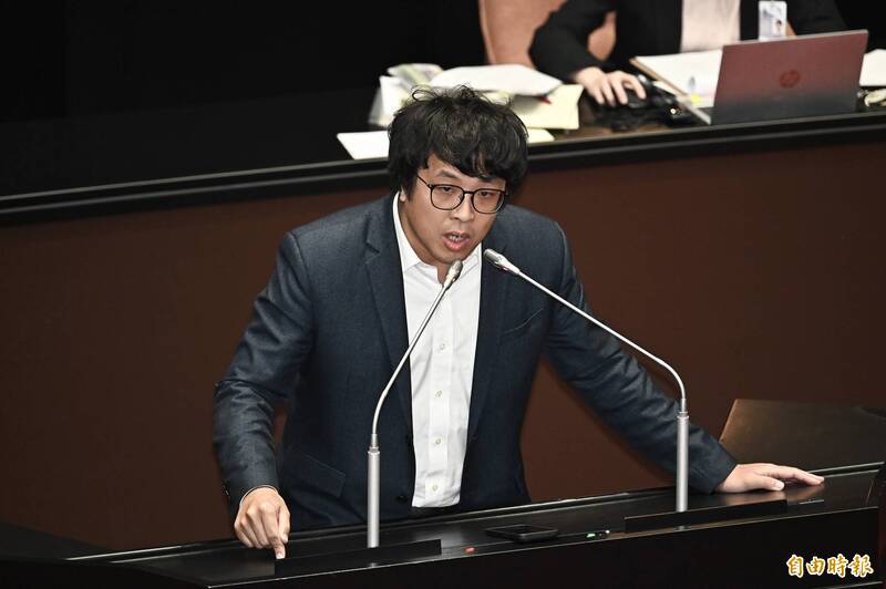 「黨產條例」修法通過!沈伯洋痛心:2018至今努力灰飛煙滅