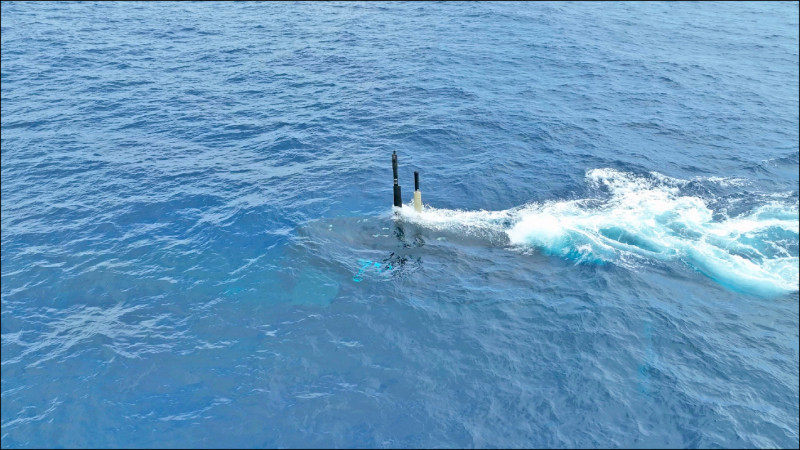 連兩天出海 海鯤艦淺水潛航測試達標