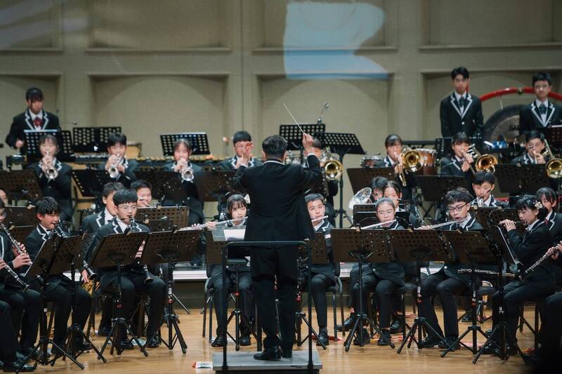 北興國中管樂班表演經典《羅密歐與茱麗葉》 結合戲劇演出豐富藝術層次