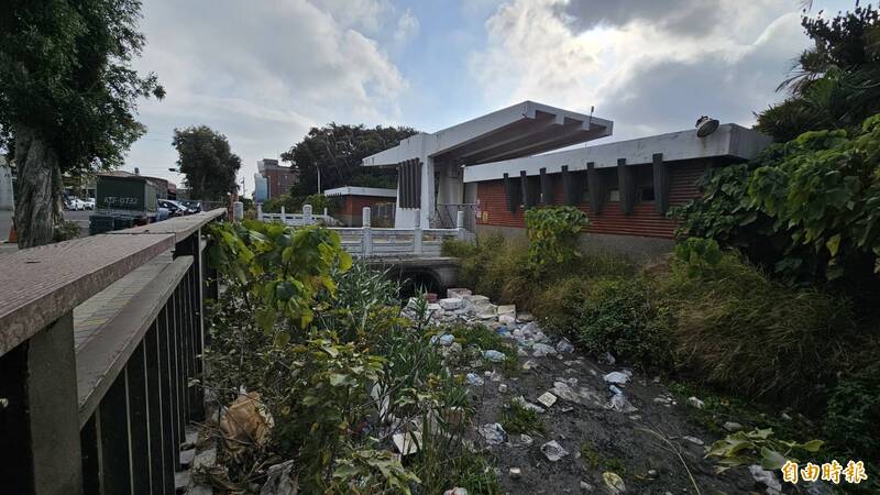 不忍了!央廣鹿港分台護城河變垃圾河 央廣說話了!