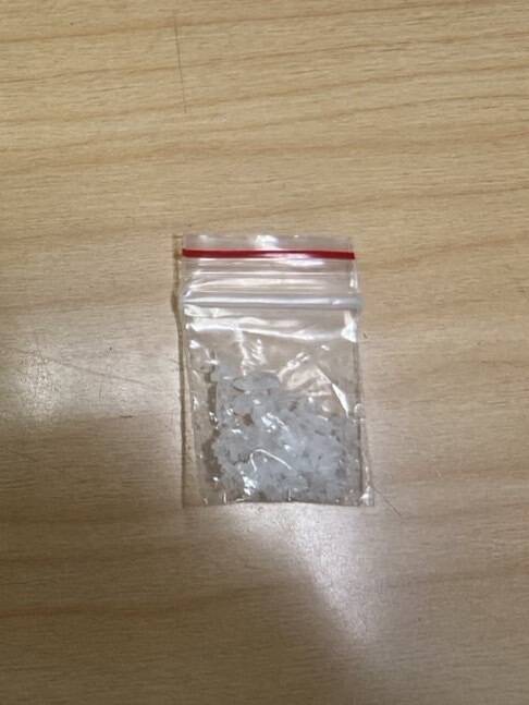 工人不堪友人訴苦突起乩自殘 警安撫赫見口袋掉出白粉