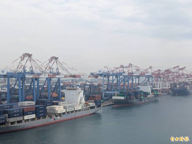 陽明海運(yùn)船長被指控走私毒品，被逮捕並禁見。