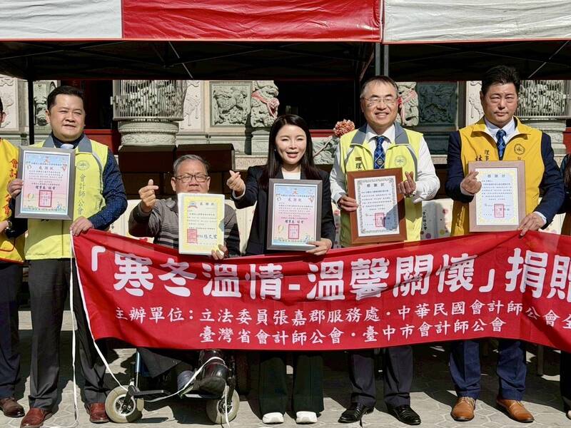 寒冬送暖!會計師公會攜手民代 600包白米直送雲林弱勢