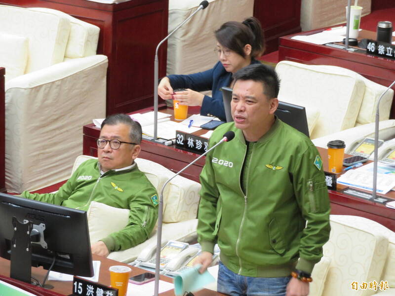 請喝飲料被說成中頭彩 洪健益自清「不是我」還原始末