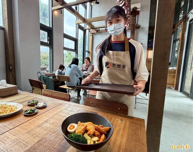 竹東「親愛愛樂」音樂巷新春不打烊 特色餐廳免預約還有音樂快閃