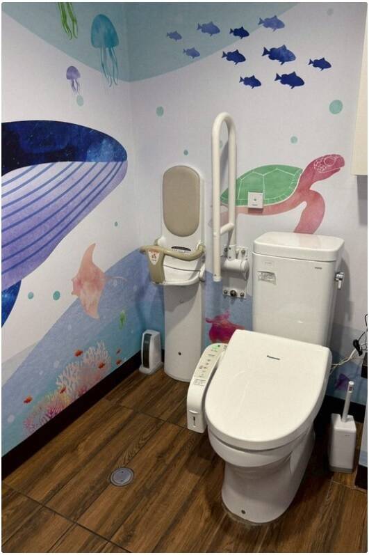 超商開放洗手間隱藏成本高 日本羅森推「藝術廁所」護清潔