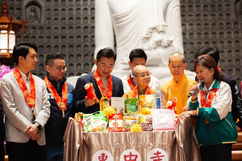 惠中寺暨中區道場連27年送暖 近5萬福田戶受惠