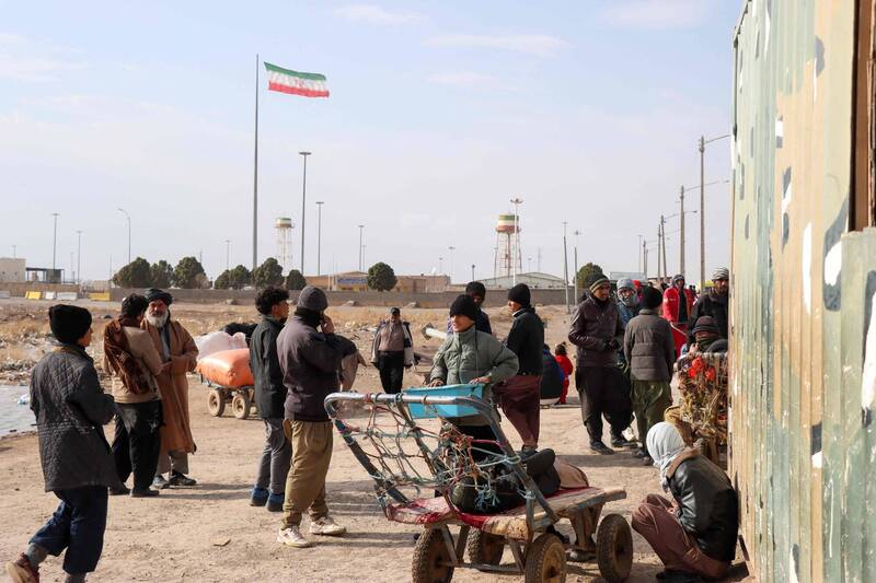 缺住所、水電 數百萬難民返阿富汗面臨生存困境