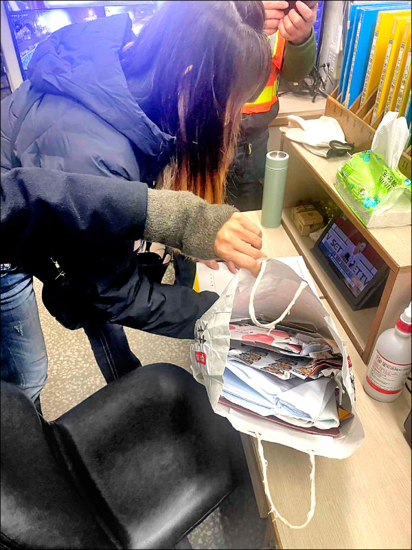 民眾誤丟設計圖紙 清潔隊尋回