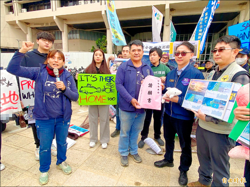 環團要求納入國際級重要濕地保護完整性濕地。（記者張聰秋攝）