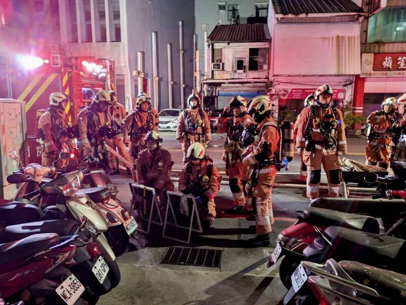 新竹市中山路住宅大樓7樓火警 緊急疏散104人