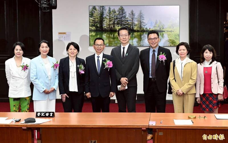 「綠白合」有機會? 陳清龍:是王義川先打來我才回電