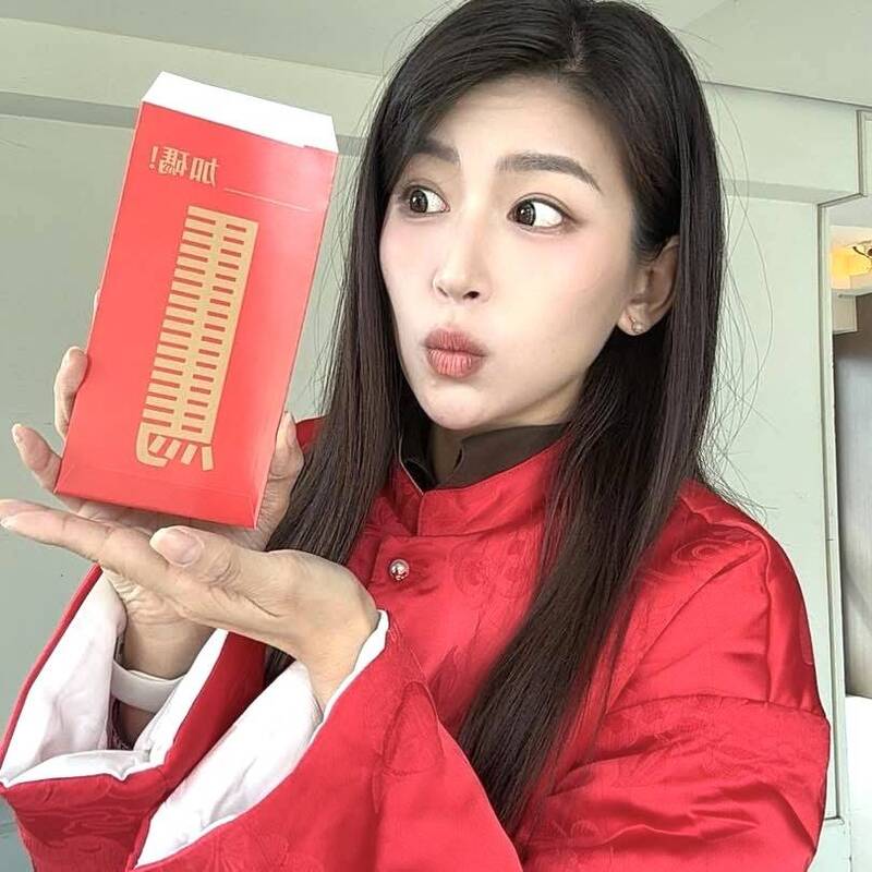 「小草女神」遭開口約砲 聽到西屯人這句「融化了」