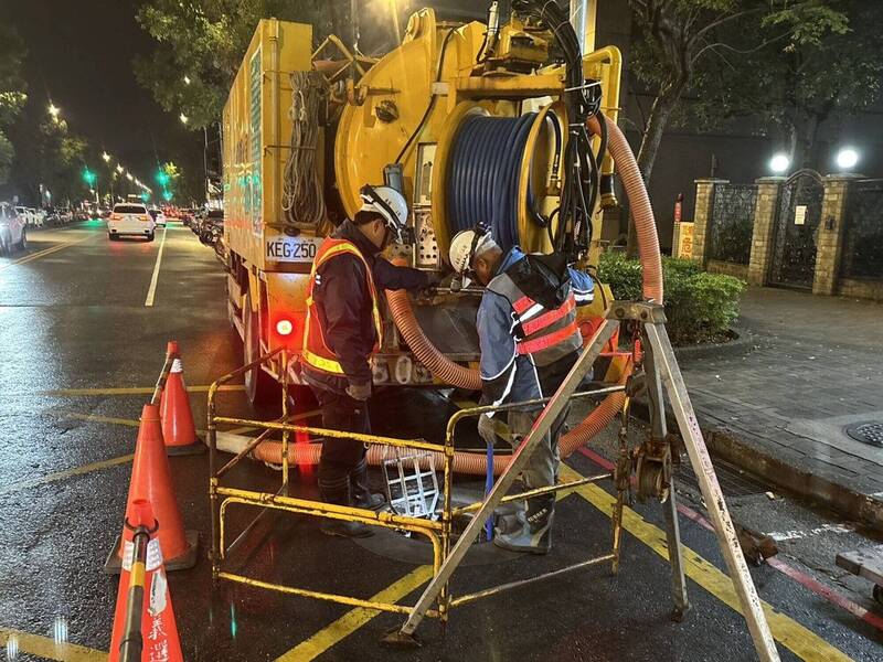 春節連假不中斷 新北污水下水道清疏24小時待命