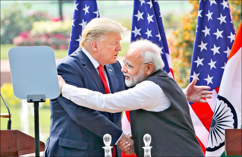 印度停買俄油 輸美關稅降至18%