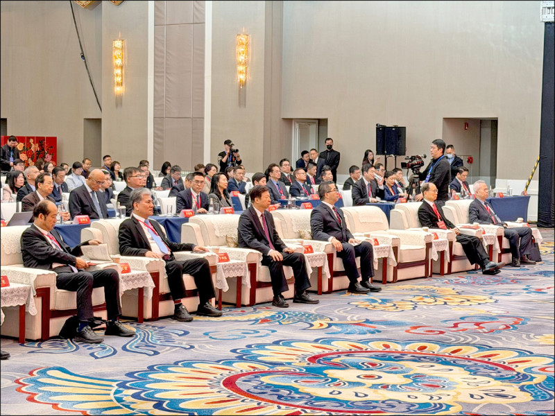 國共智庫論壇登場》蕭旭岑:勿讓外國掏空台灣 宋濤再喊同屬一中