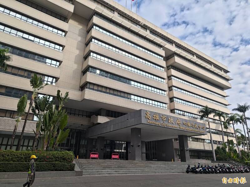 高雄市府發布區長人事異動 共9區、10人調整