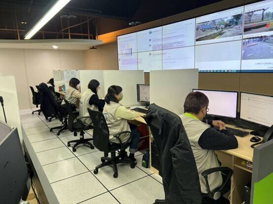 挖管中心春節期間監控中心仍有專人值班。（圖由工務局提供）
