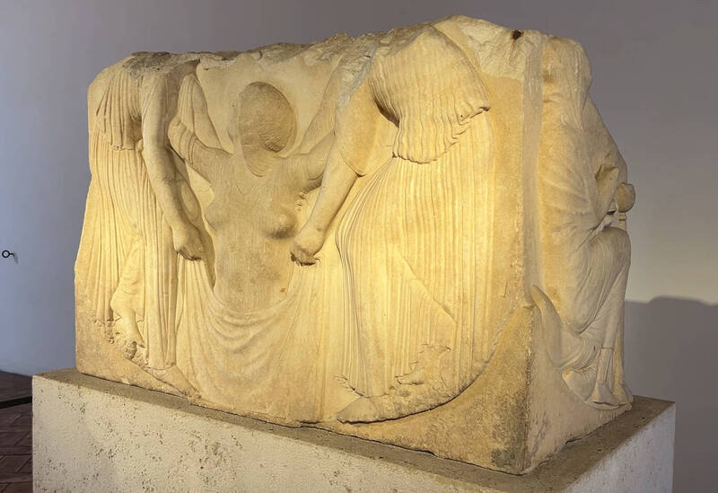 阿尔腾普斯宫内收藏的珍贵作品「卢多维西宝座」（Il Trono Ludovisi）。（中央社）