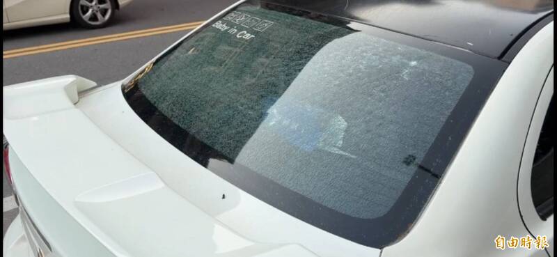 基隆通仁街瓦斯氣爆駭人  噴飛「玻璃雨」擊碎50米外擋風玻璃