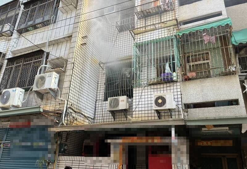 高市民宅氣爆 男子全身燒燙傷送醫