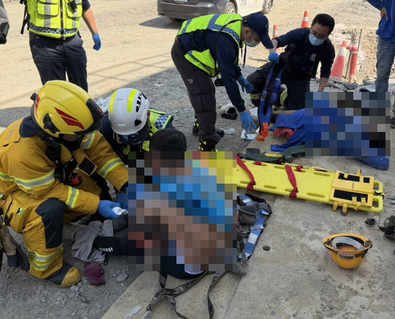 嘉義水上鄉工地鷹架倒塌 5工人受傷送醫