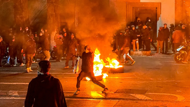 天眼系統秋後算帳!伊朗空拍機追蹤入戶 逾5萬人遭清算逮捕