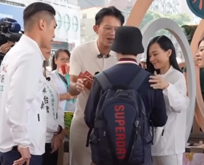 哽咽求黃國昌「找回良心」...背後故事曝!老家大火求援被無視