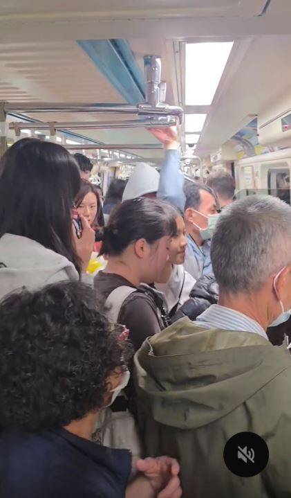 北捷龍山寺站驚魂記!乘客逃竄衝下車 真相大逆轉