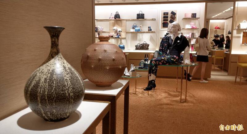 台灣人才俗擱大碗? 國際精品徵「精通法語」人才竟只開時薪210