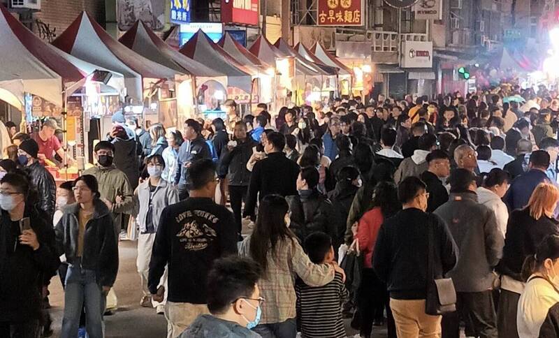 新化年貨大街開紅盤 累計28萬參觀人次、消費3100萬元