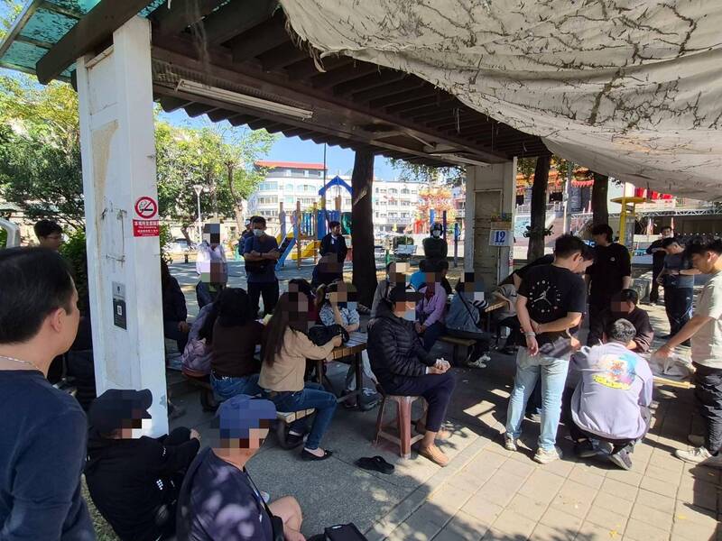 公園淪「戶外職業賭場」 高雄警掃蕩還社區安寧