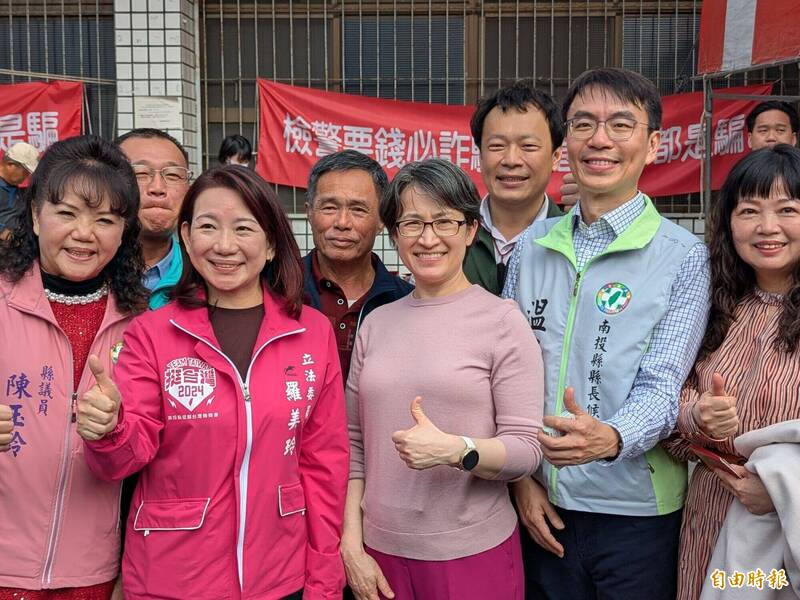 拜廟同框温世政!蕭美琴南投發福袋「超暖」爆人潮