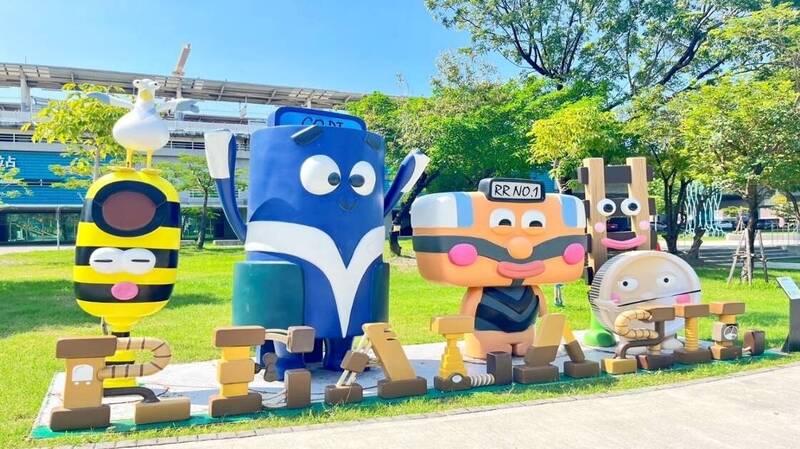 初一走春去! 台鐵推薦「噹噹一族彩繪列車」小站巡禮