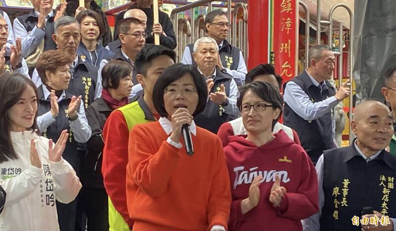 初二新北新店太平宮參拜發福袋 蕭美琴推薦蘇巧慧:會做事、有魄力、溫暖