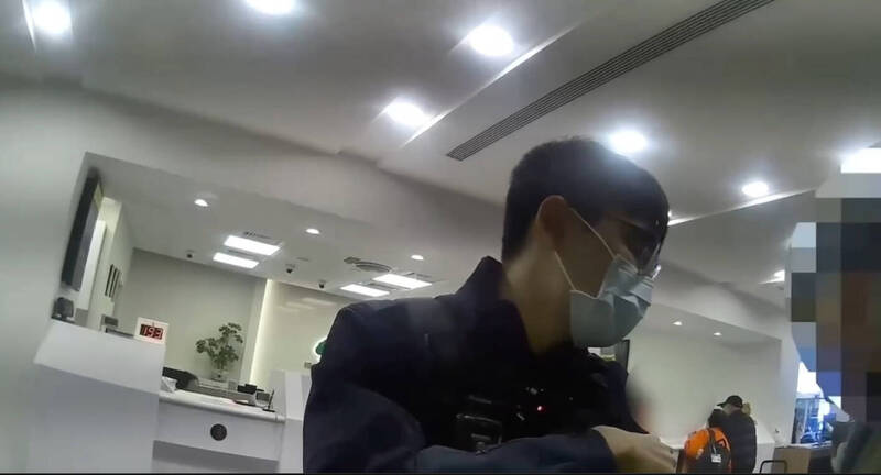 69歲男除夕前欲領270萬投資 萬華警識破假APP阻詐