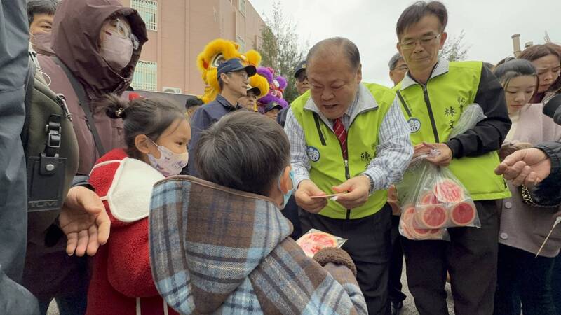 澎湖縣長陳光復摔倒重傷送醫 澎湖各界不分黨派集氣