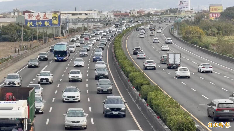 初二返鄉加出遊雙車潮 國1彰化南下時速剩20公里
