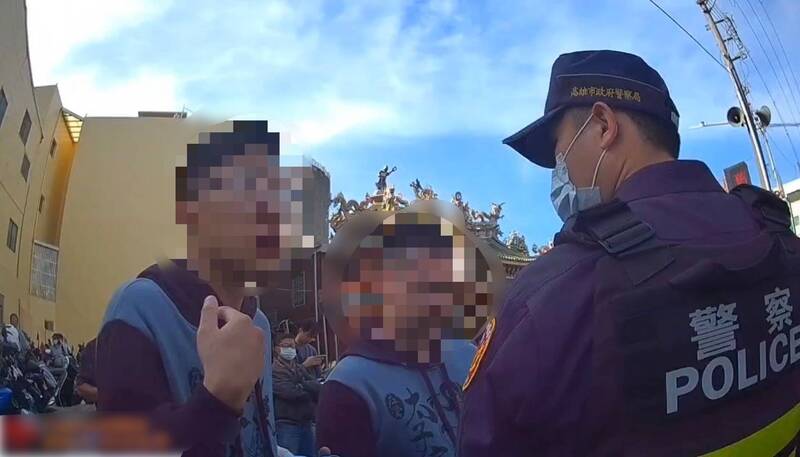 左營太子宮繞境「煙火之亂」番外篇 3男移車竟釀全武行