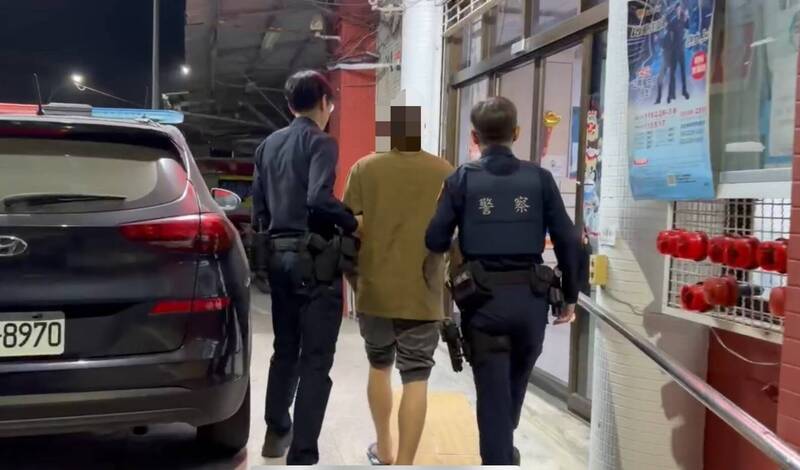 左營蓮潭市集初三驚魂 男子疑遭訕笑潑汽油嚇人