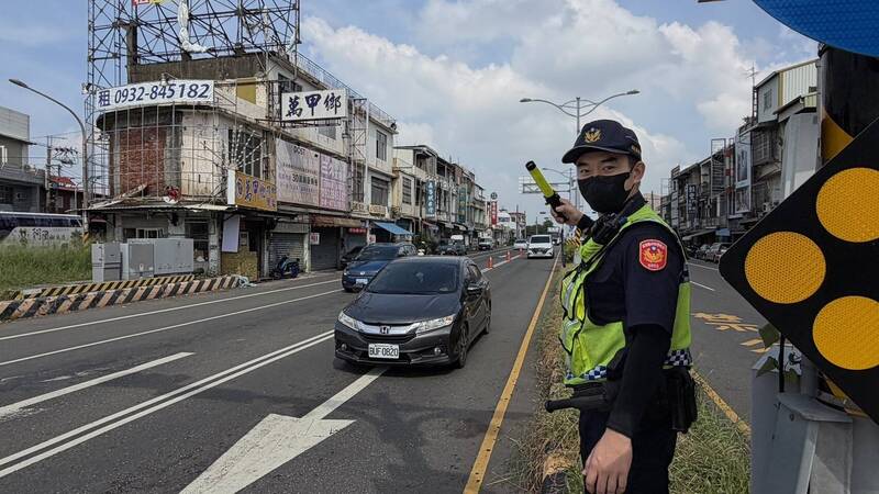 因應北返車潮高峰 屏警啟動台1線「最長雙點北上調撥車道」措施