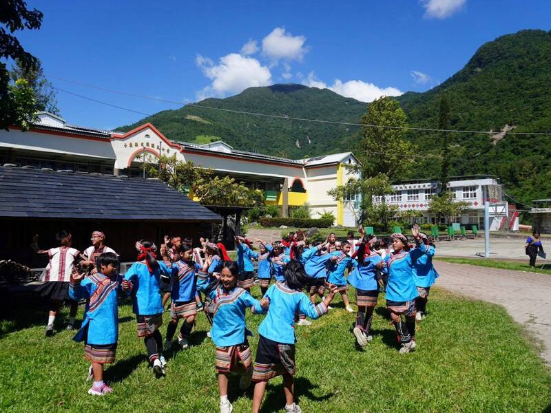 從家屋到課程  原民學校成文化實踐基地