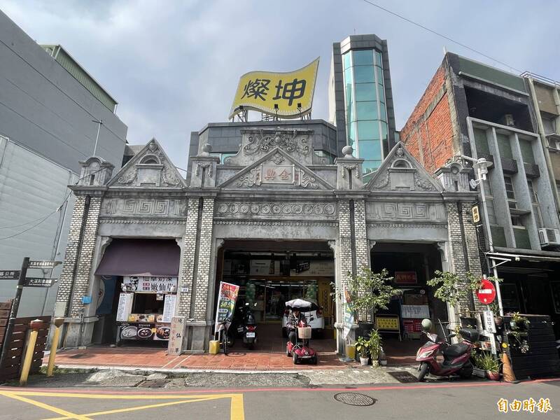 李騰芳家族位於大溪老街店面 仍保留完整巴洛克建築立面