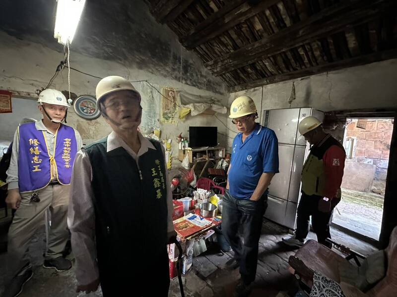 春節連假尾聲 南市做工行善團展開首場弱勢屋修繕