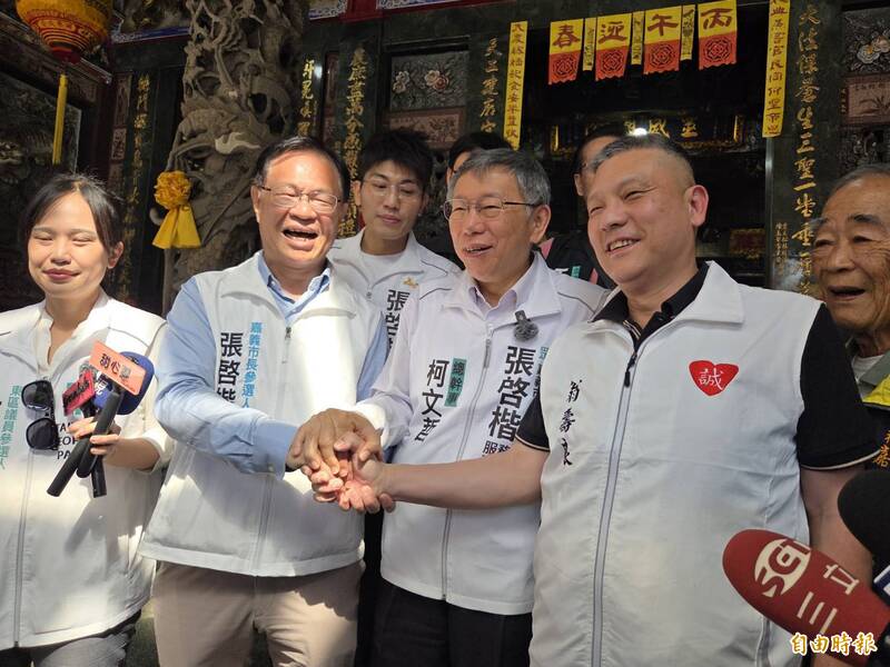 今天「來處理藍白合」?柯文哲陪張啓楷拜廟 與翁壽良同框
