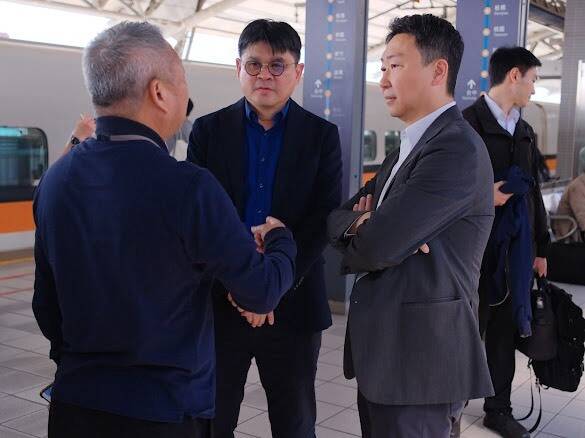 春節連假雙鐵服務近900萬人次 初三全線運量最高