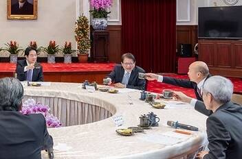 韓國瑜邀「統問統答」國情報告 府:賴總統「合憲」前提下欣然前往