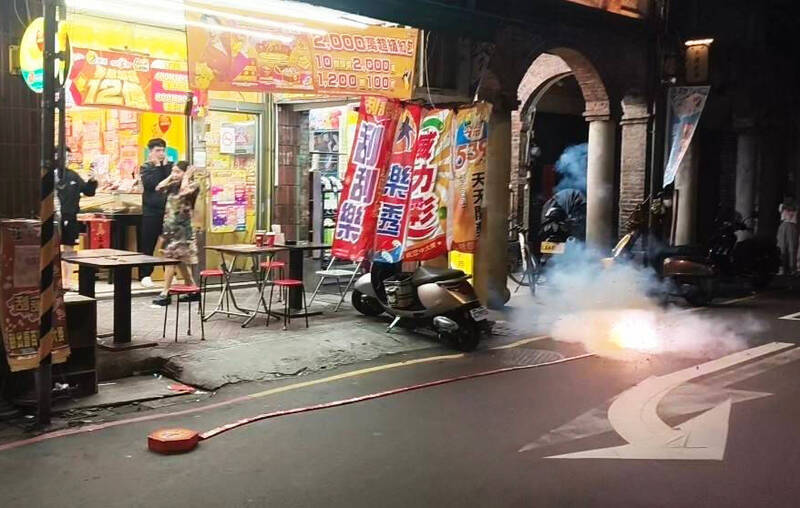 受姊姊之託買刮刮樂 越南移工刮出百萬大獎、慷慨發紅包分享喜氣